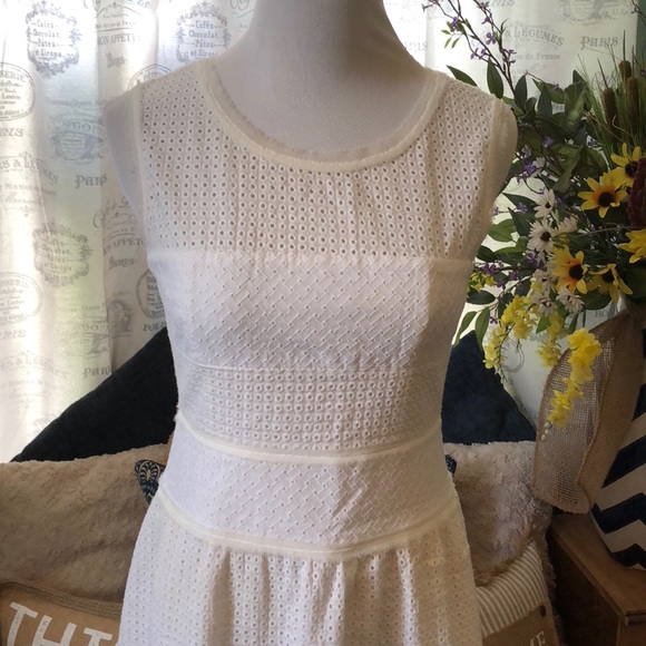 Esley white eyelet dress, sz small - Picture 3 of 8